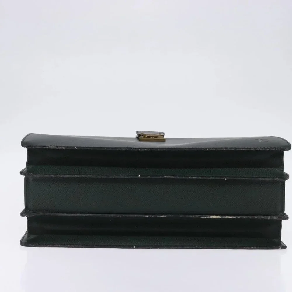 LOUIS VUITTON Taiga Pilot Case Ural Business Bag Epicea M30024 LV Auth 135245